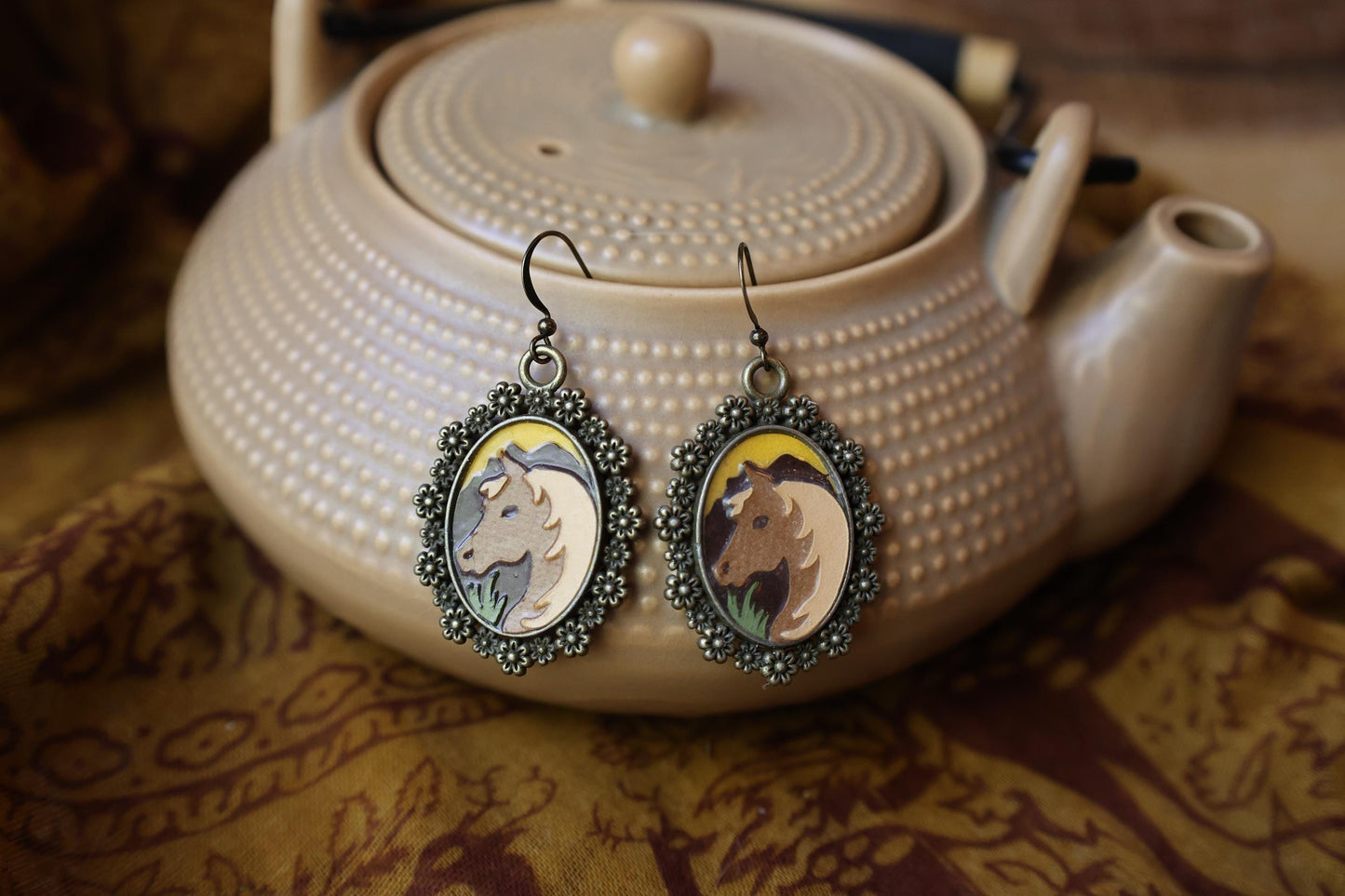 马形耳环 | 吊坠耳环 | Cottage Core